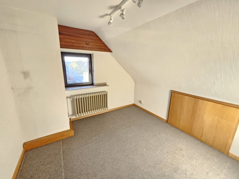 Zimmer 4 - DG Reiheneckhaus Viersen