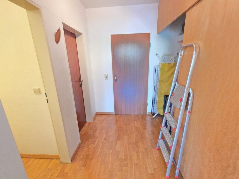 Flur / Wandschrank Etagenwohnung T�nisvorst