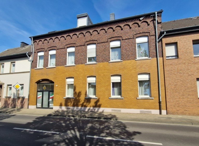 . Viersen Mehrfamilienhaus Mehrfamilienhaus mit viel Potential zur weiteren Nutzung in Viersen-D�lken. 5 Wohneinheiten