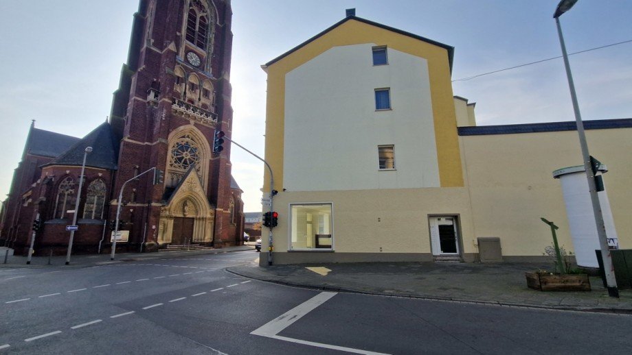Hauseingangsseite Etagenwohnung M�nchengladbach
