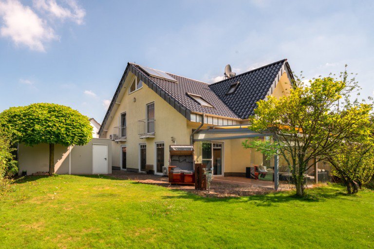  Nettetal Doppelhaush�lfte Exklusive Doppelhaush�lfte mit Wintergarten, Extras und 3 Garagenstellpl�tzen in Nettetal- Lobberich