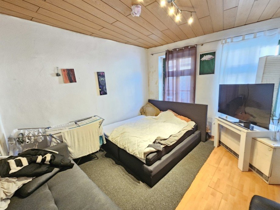 OG rechts, Schlafzimmer Mehrfamilienhaus M�nchengladbach