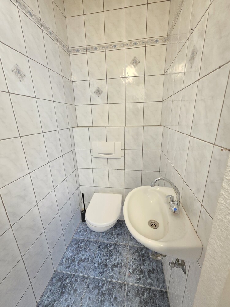 G�ste WC / OG Reihenhaus Viersen