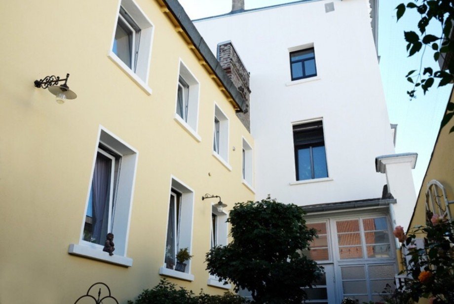 Hausr�ckseite und Anbau Haus Viersen
