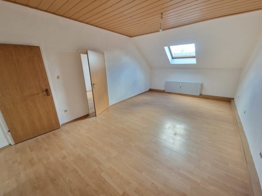 DG rechts, Wohnzimmer Mehrfamilienhaus Viersen