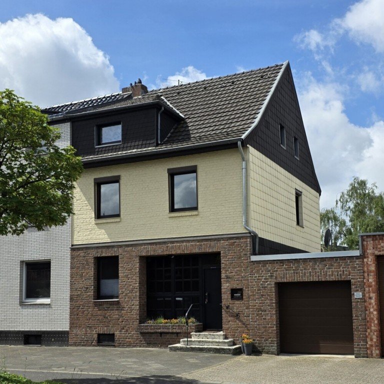 . Viersen Reihenendhaus Ger�umiges Einfamilienhaus mit Anbau, Wintergarten und Garage in Viersen - D�lken