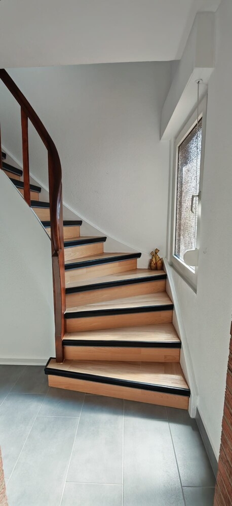 Treppe - EG Reihenmittelhaus Viersen