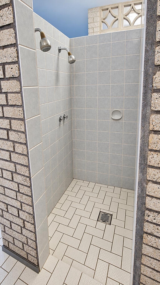 Dusche - Schwimmbad Maisonettewohnung Viersen