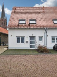 Bild (65b7a92fcbe211d4f4d3938b18409877): Modern wohnen im Reihenhaus - renoviert, energieeffizient Klasse B, bezugsfertig