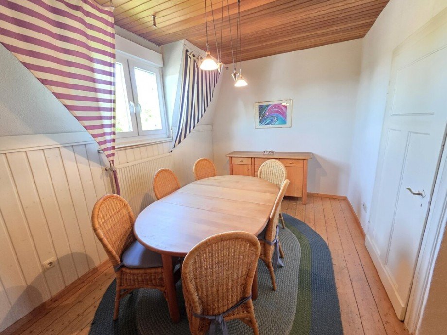 Schlafzimmer 3 / K�che - DG Reihenendhaus Viersen
