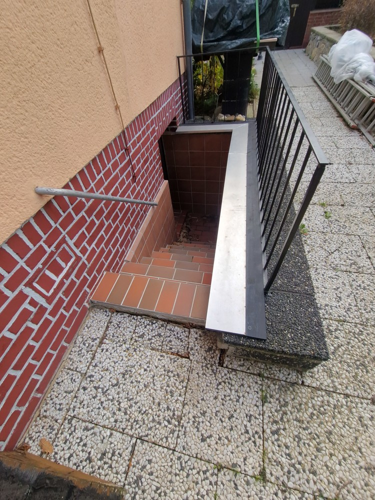 Kellerau�entreppe Zweifamilienhaus M�nchengladbach