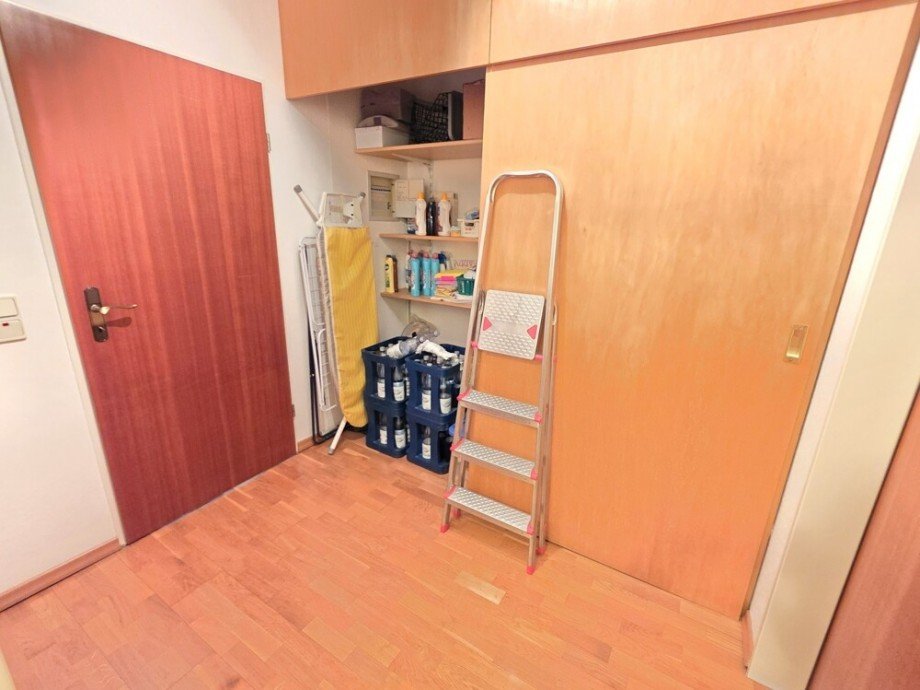 Flur / Wandschrank Etagenwohnung T�nisvorst