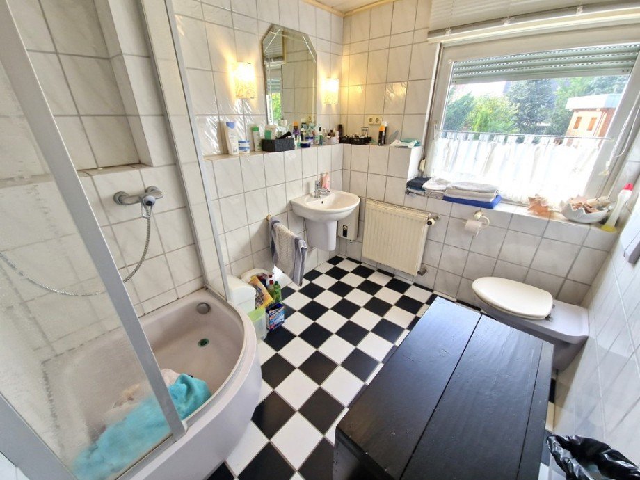 Badezimemr OG Zweifamilienhaus M�nchengladbach