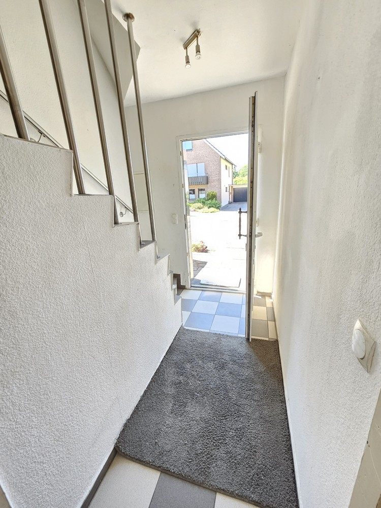 Hauseingang/Treppenhaus Doppelhaush�lfte Viersen