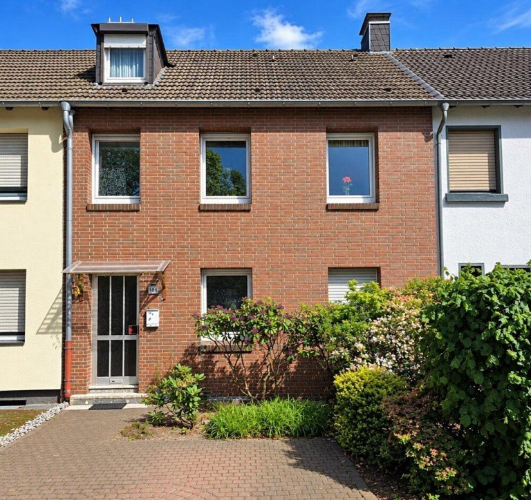 Hauptbild: Gepflegtes Reihenmittelhaus mit Garten, Terrassen�berdachung und Stellplatz in Viersen-D�lken