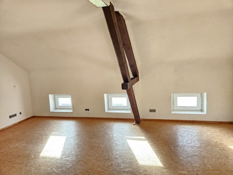 Zimmer 5 -Dachstudio Reihenmittelhaus Viersen