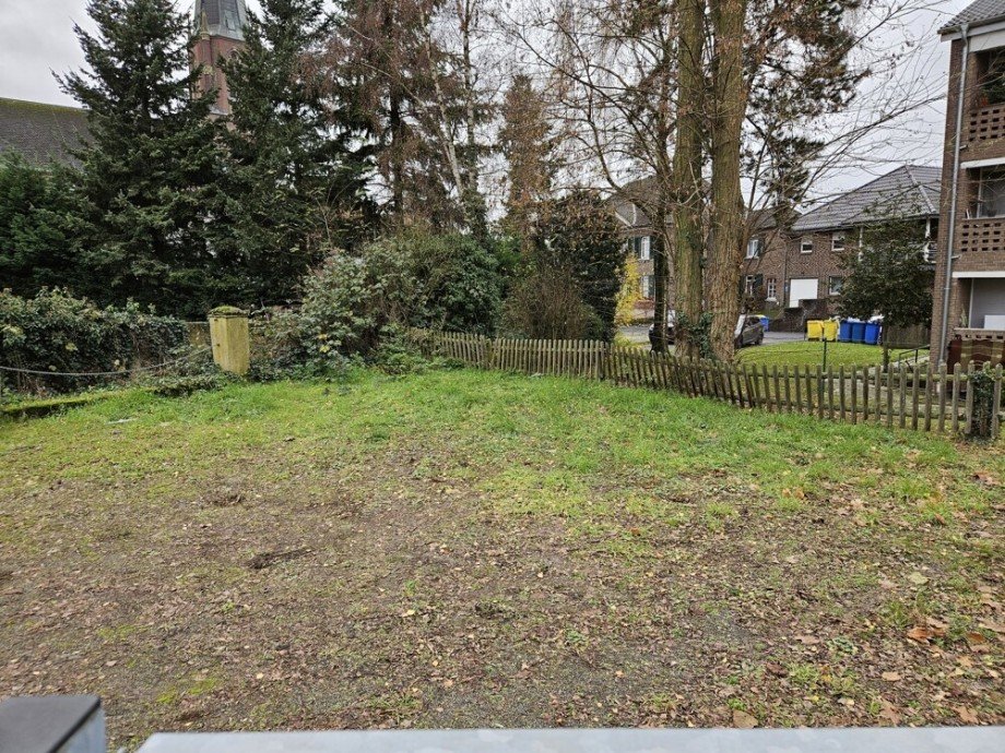 m�glicher Wohnmobilstellplatz auf dem Grundst�ck Reihenhaus Nettetal