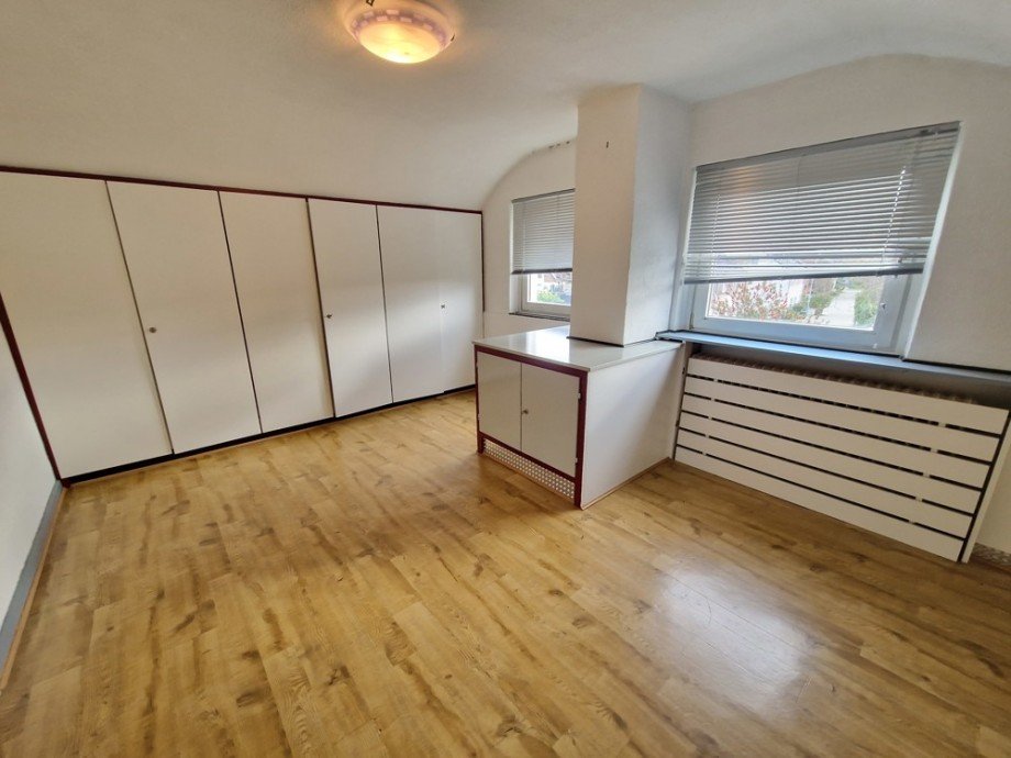 Wohnraum 1 / DG Zweifamilienhaus M�nchengladbach