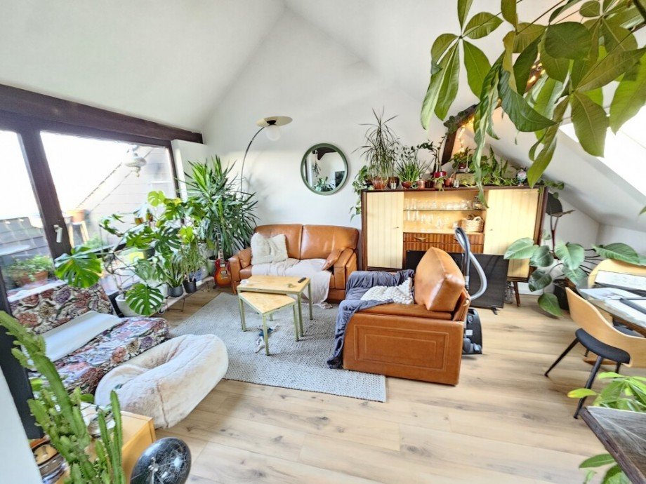 DG - Wohnzimmer Mehrfamilienhaus M�nchengladbach