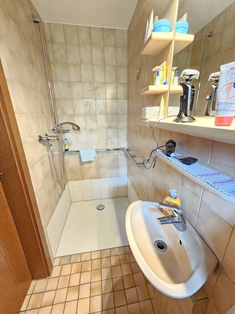 Dusche / G�ste_WC Reihenendhaus M�nchengladbach