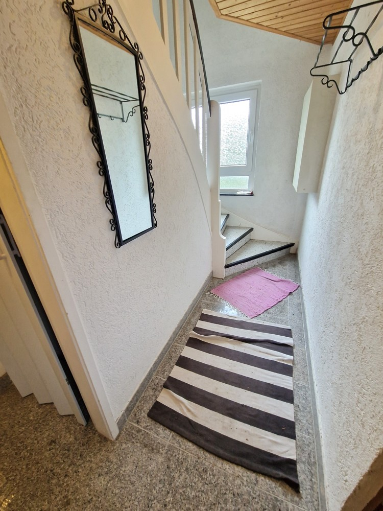 Treppenhaus EG Zweifamilienhaus M�nchengladbach