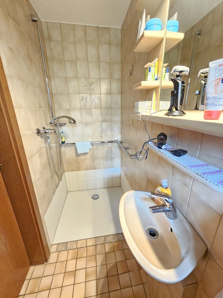Dusche / G�ste_WC Reihenendhaus M�nchengladbach