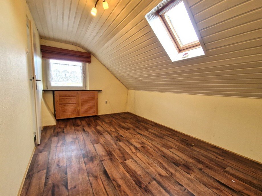 Wohnraum2 DG Zweifamilienhaus M�nchengladbach