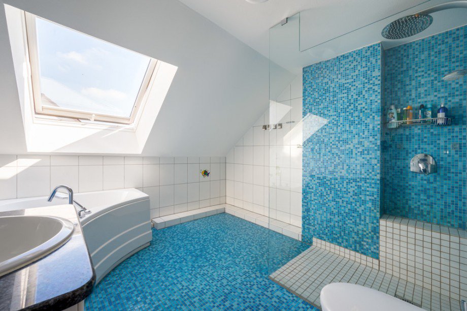 Badezimmer Dachgeschoss Doppelhaush�lfte Nettetal