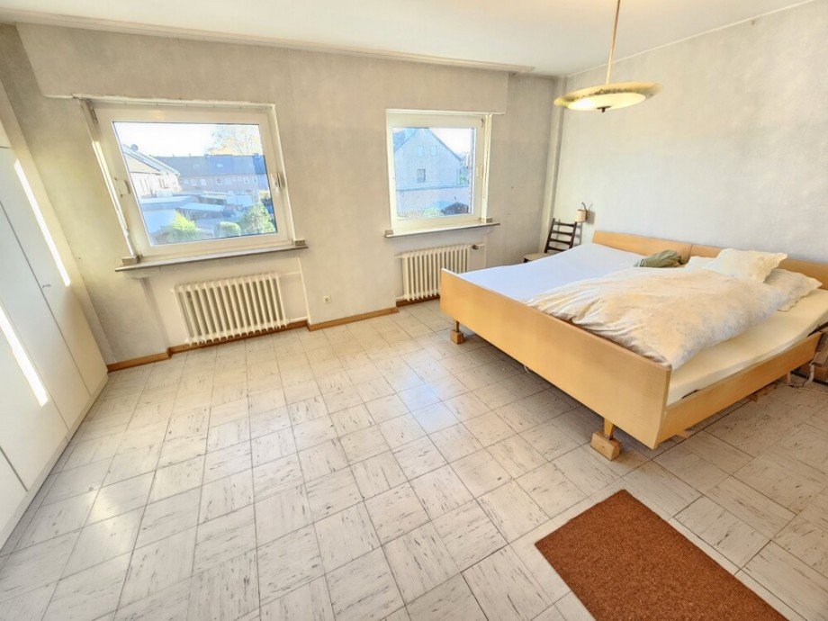 Elternschlafzimmer - OG Reiheneckhaus Viersen